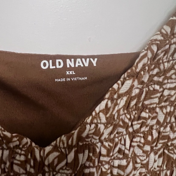 Old navy tank - Picture 2 of 2